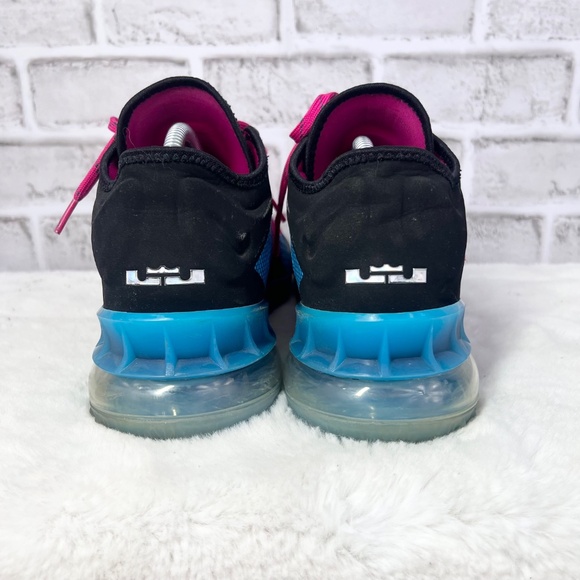 |•NIKE•| Men's Lebron XVIII Low Neon Light Fireberry Blk Lt Blue Fury Size 8.5 - Picture 9 of 12